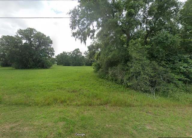 Property at 525 Cabana Trl, Angleton, TX 77515
