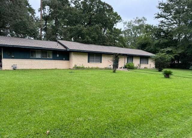 Property at 405 Ridgecrest St, Lufkin, TX 75901, 3 beds, 2 baths