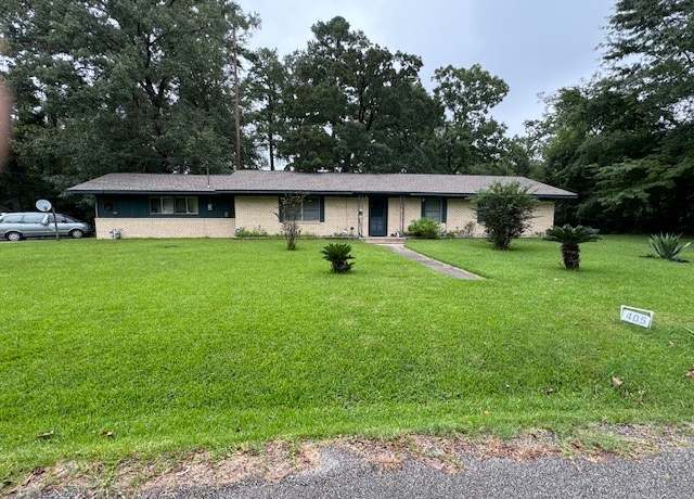 Property at 405 Ridgecrest St, Lufkin, TX 75901, 3 beds, 2 baths