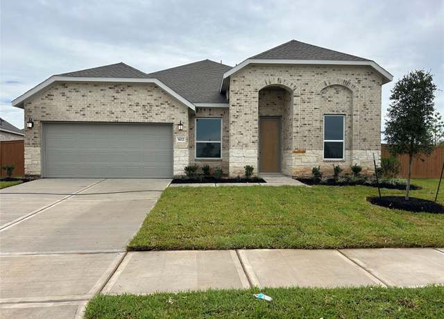 Property at 802 Blue Stone Dr, Beasley, TX 77417, 4 beds, 3.5 baths