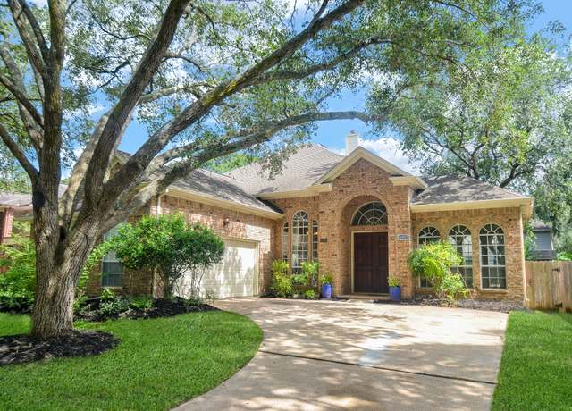 Property at 4415 Crimson Ct, Sugar Land, TX 77479, 4 beds, 2.5 baths
