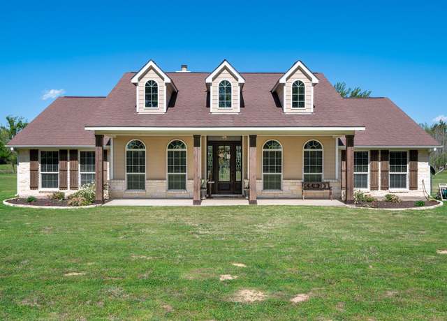 Property at 909 County Road 3045, Crockett, TX 75835, 4 beds, 2.5 baths