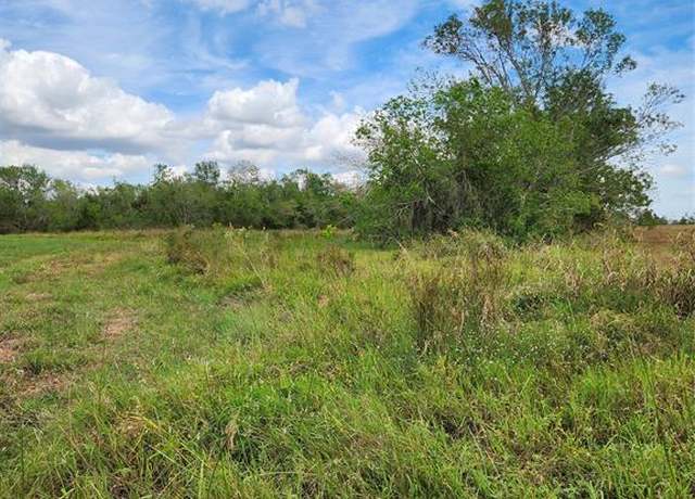 Property at 200 Cripple Creek Ln, Angleton, TX 77515
