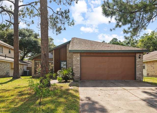 Property at 8118 Vista Del Sol Dr, Houston, TX 77083, 3 beds, 2 baths