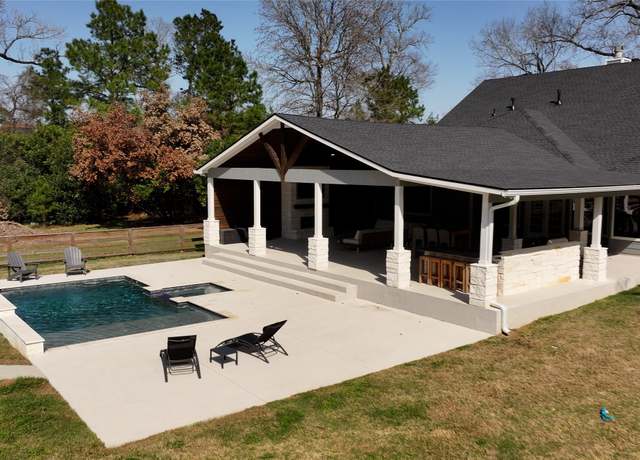 Property at 8472 Grand Lake Estates Dr, Montgomery, TX 77316, 5 beds, 5.5 baths