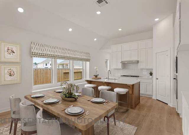Property at 227 Navasota Narrows Ct, Conroe, TX 77304, 3 beds, 2 baths
