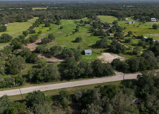 Property at 207 Joe Cole Ln, Smithville, TX 78957