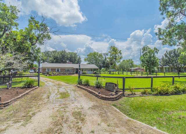 Property at 9235 Ruth Rd, Rosharon, TX 77583, 3 beds, 2 baths