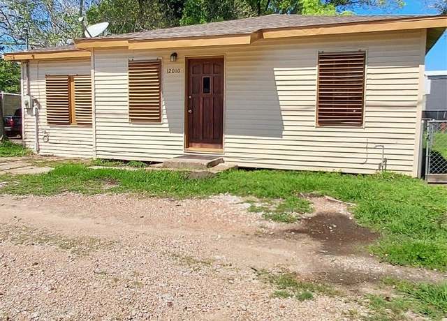 Property at 12010 21st St, Santa Fe, TX 77510, 2 beds, 2 baths