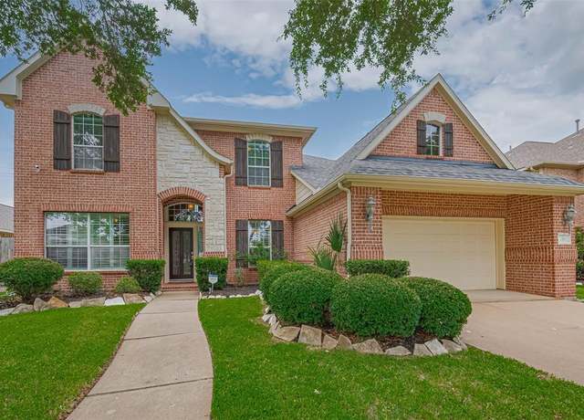 Property at 3415 Monarch Meadow Ln, Pearland, TX 77581, 5 beds, 2.5 baths