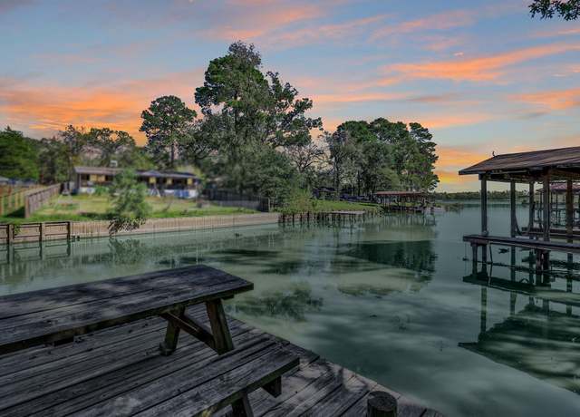 Property at 148 S Oak Bluff St, Trinity, TX 75862, 3 beds, 2.5 baths
