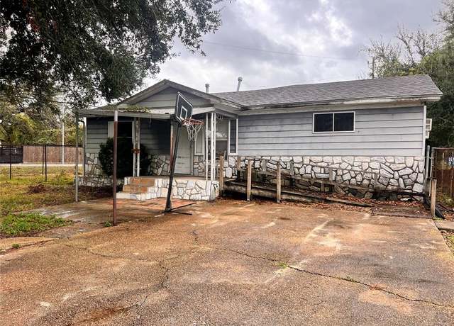 Property at 162 Calloway St, Houston, TX 77029, 3 beds, 1 bath