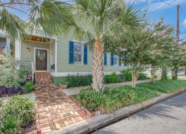 Property at 511 16th St, Galveston, TX 77550, 2 beds, 3 baths
