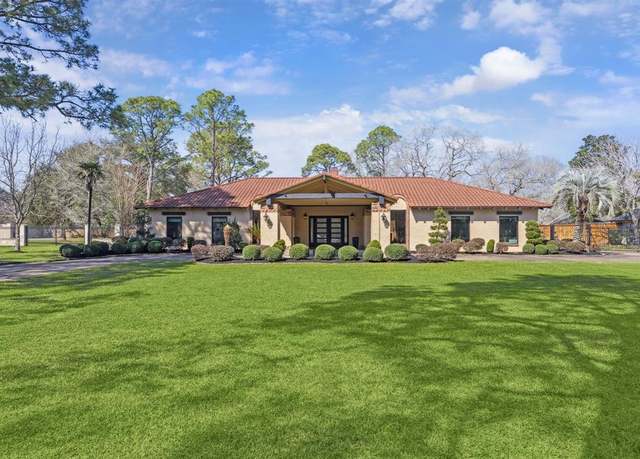 Property at 1004 Tall Pines Dr, Friendswood, TX 77546, 4 beds, 3.5 baths
