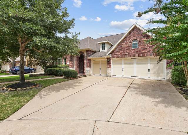 Property at 19011 Royal Cove Cir, Cypress, TX 77433, 3 beds, 2 baths