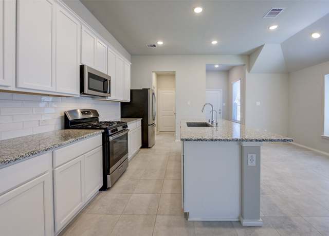 Property at 32014 Quail Terrace Ln, Conroe, TX 77385, 3 beds, 2 baths