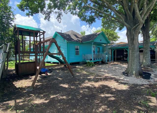Property at 323 Avenue J, Baytown, TX 77520, 3 beds, 1.5 baths