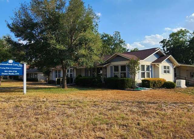 Property at 122 N Avenue E, Shiner, TX 77984, 5 beds, 3.5 baths