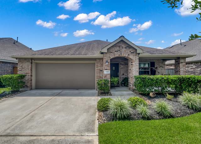 Property at 2918 Fox Ledge Ct, Conroe, TX 77301, 3 beds, 2 baths