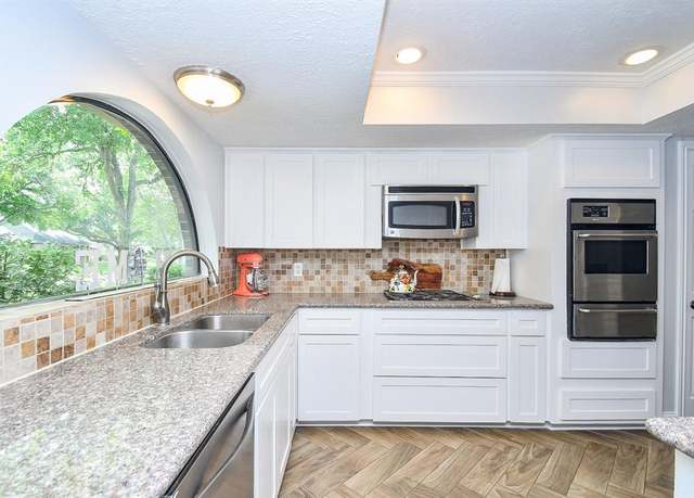 Property at 1619 Rock Fence Dr, Richmond, TX 77406, 4 beds, 2.5 baths
