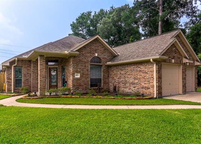 Property at 6111 Weisinger Drive Dr, Magnolia, TX 77354, 3 beds, 2 baths