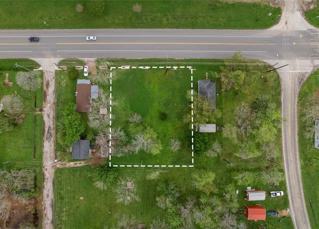 Property at 5619 Commerce St, Wallis, TX 77485