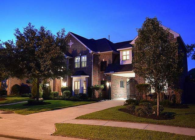Property at 8807 Stowe Creek Ln, Missouri City, TX 77459, 5 beds, 5.5 baths