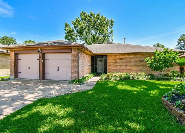 Property at 3715 Golders Green Dr, Houston, TX 77082, 4 beds, 2 baths