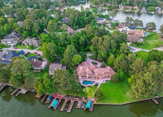 Property at 12423 Lakeview Dr, Montgomery, TX 77356, 4 beds, 7 baths