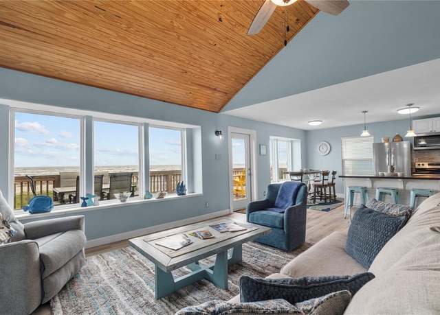 Property at 21446 Gulf Dr, Galveston, TX 77554, 3 beds, 2 baths