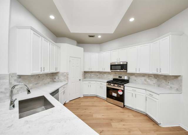 Property at 5931 Mettler Ln, Richmond, TX 77469, 3 beds, 2 baths