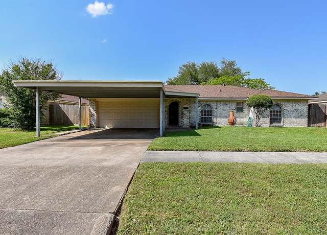 Property at 1129 E San Augustine St, Deer Park, TX 77536, 3 beds, 2 baths