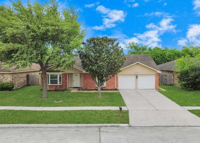 Property at 2919 Heritage Colony Dr, Webster, TX 77598, 3 beds, 2 baths