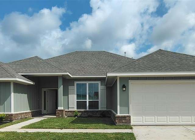 Property at 9 Gemstone Ct, Angleton, TX 77515, 4 beds, 2 baths