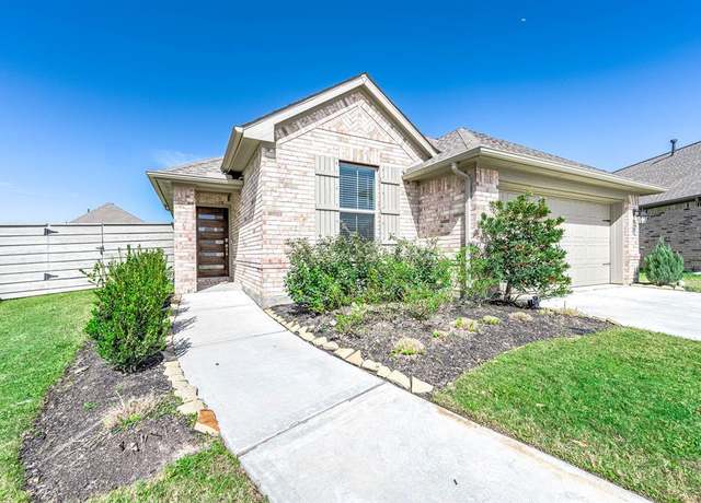 Property at 2011 Oak Leaf Ct, Manvel, TX 77578, 3 beds, 2 baths