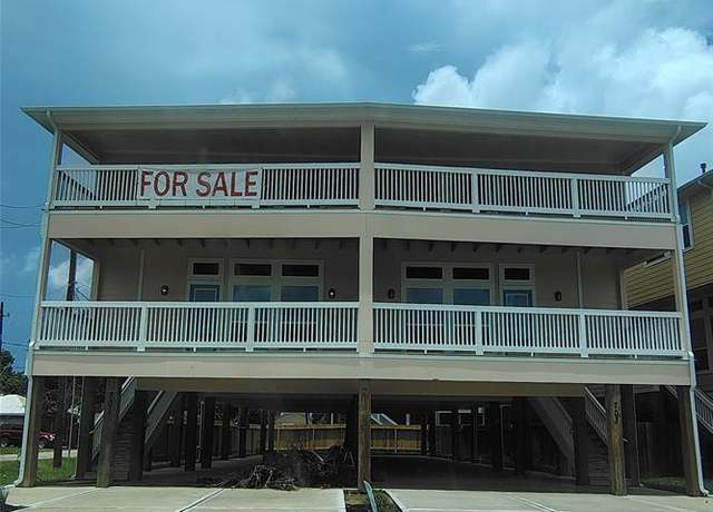 Property at 701 Bayshore Dr, La Porte, TX 77571, 3 beds, 3 baths