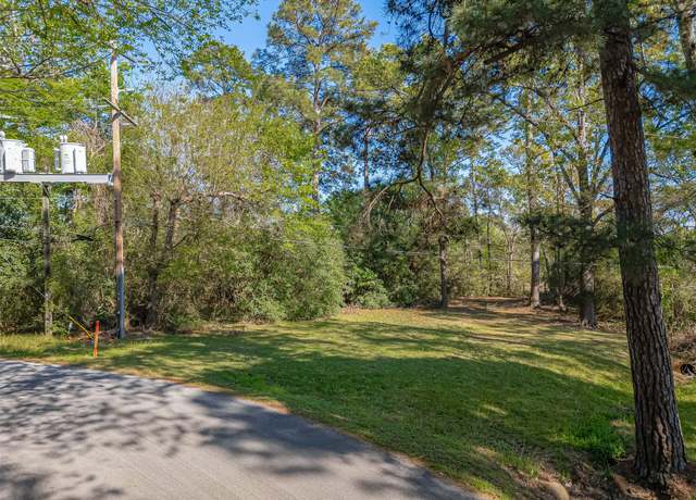 Property at 11690 S Ridgeway Dr, Willis, TX 77318
