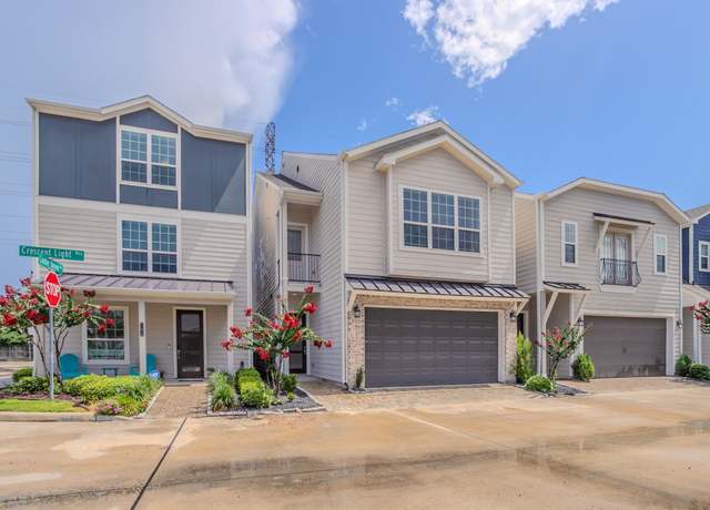 Property at 11016 Crescent Light Way, Houston, TX 77043, 4 beds, 3.5 baths