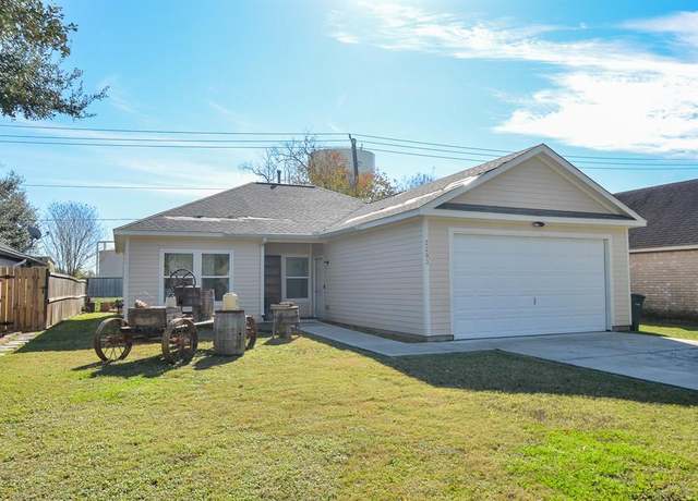 Property at 2203 Westwood Dr, Stafford, TX 77477, 2 beds, 1 bath