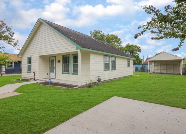 Property at 217 N Gaillard St, Baytown, TX 77520, 3 beds, 1 bath