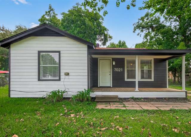 Property at 7021 Oleander Ln, Hitchcock, TX 77563, 3 beds, 1 bath