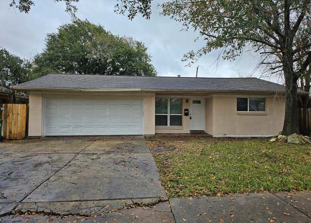 Property at 963 Michael Dr, Pasadena, TX 77506, 3 beds, 2 baths