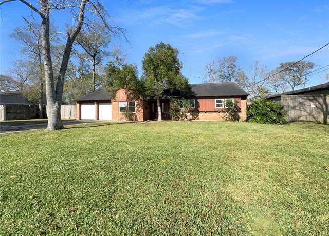 Property at 1317 Sunset Dr, Dickinson, TX 77539, 3 beds, 2 baths
