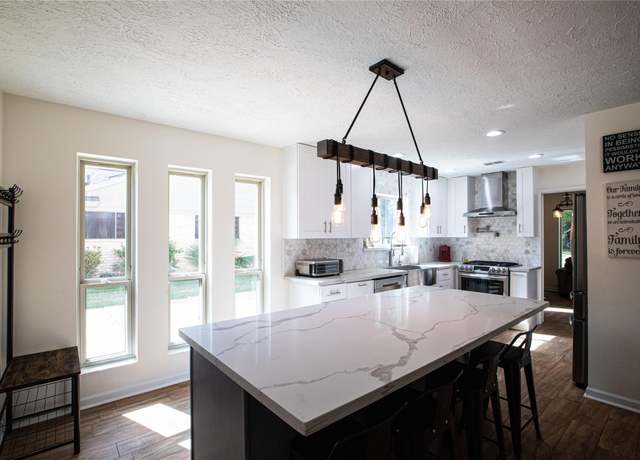 Property at 2226 Rolling Meadows Dr, Houston, TX 77339, 4 beds, 2.5 baths