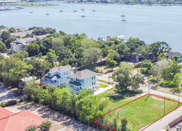 Property at 2934 Seargent St, Seabrook, TX 77586