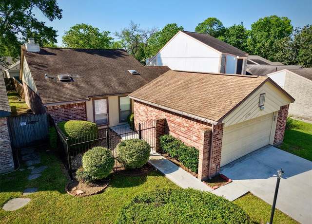 Property at 12907 Maxfield Dr, Houston, TX 77082, 3 beds, 2 baths