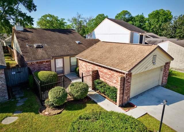 Property at 12907 Maxfield Dr, Houston, TX 77082, 3 beds, 2 baths