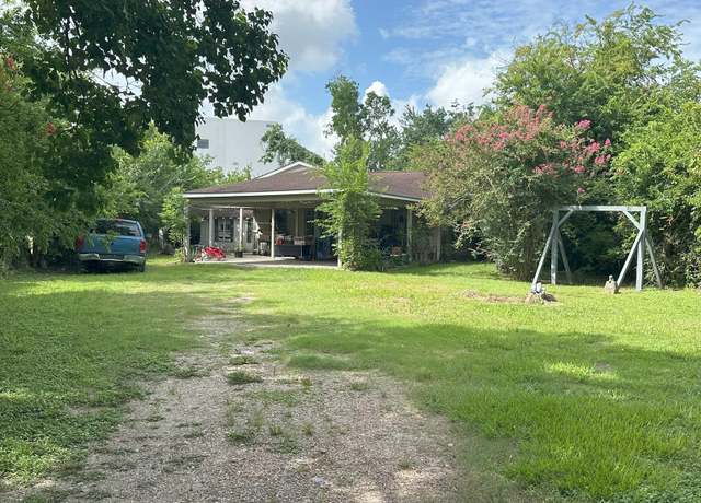 Property at 510 Victoria Dr, Houston, TX 77022, 3 beds, 1 bath