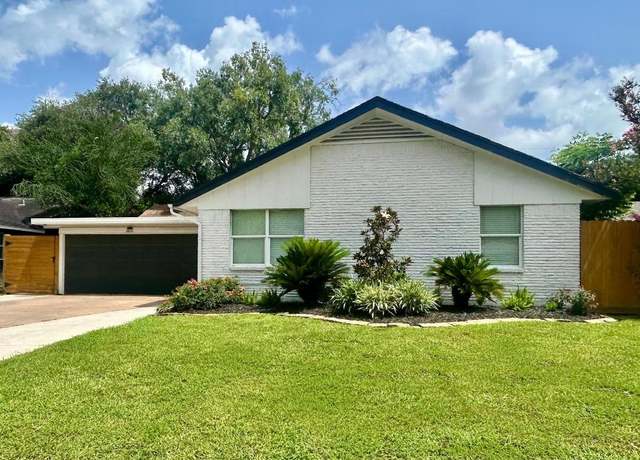 Property at 4406 Benning Dr, Houston, TX 77035, 4 beds, 3 baths