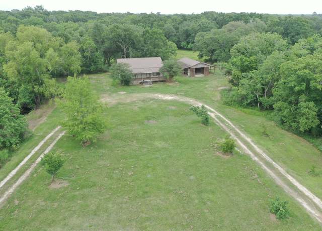 Property at 20146 Highway 35 Hwy, Sweeny, TX 77480, 2 beds, 2 baths